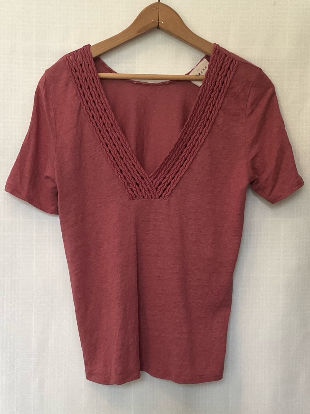 EUC Sézane Miranda short sleeve t- shirt in a dark coral / rust linen blend